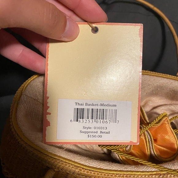 Tommy Bahama Thai Basket Bags - Picture 5 of 9